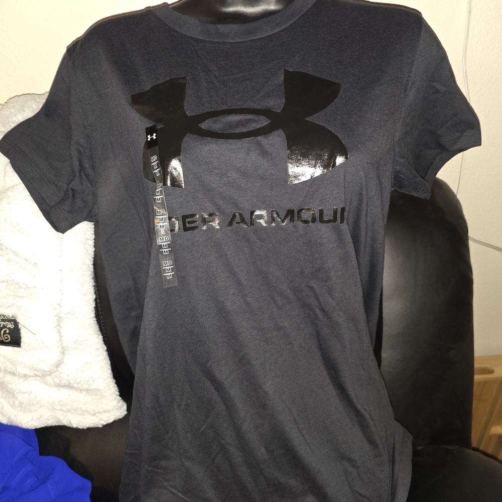 Under Armour Black T-Shirt